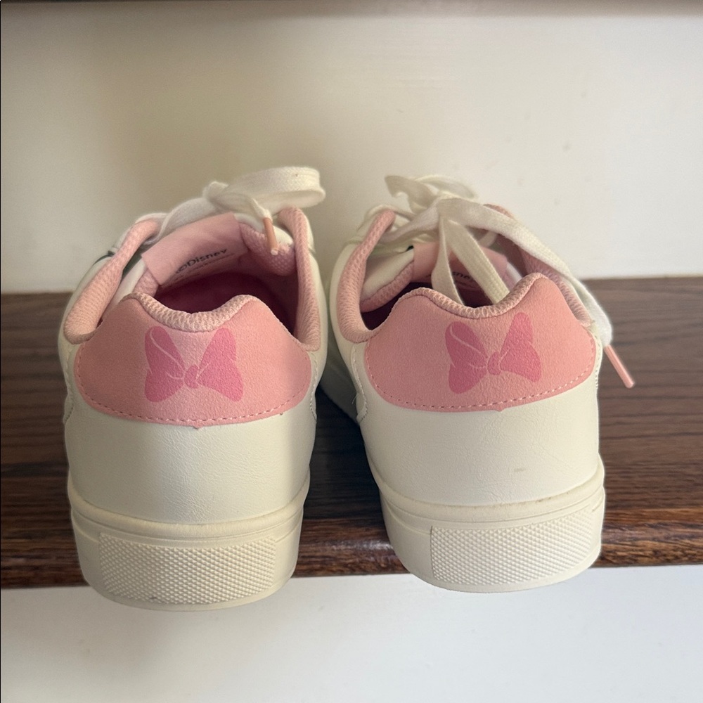 Disney Minnie Mouse White and Pink Sneakers - Picture 6 of 8